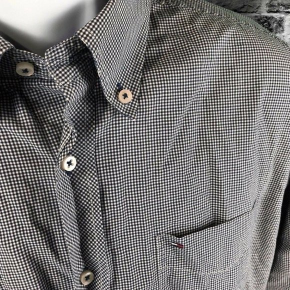 TOMMY HILFIGER CHECKERED BLUE BUTTON DOWN MENS M - Picture 5 of 7